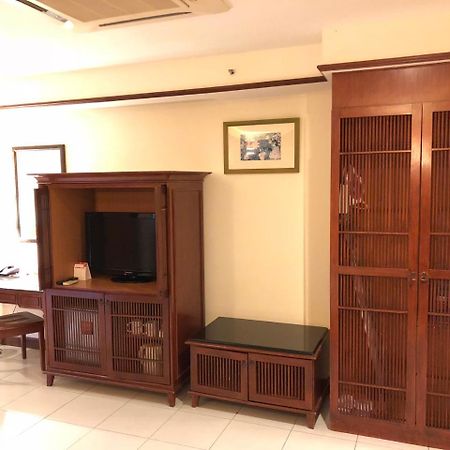 Private Water Chalet Петалинг Джая Екстериор снимка