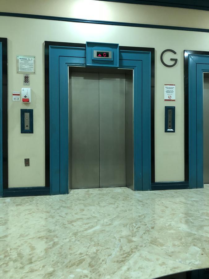 Private Water Chalet Петалинг Джая Екстериор снимка